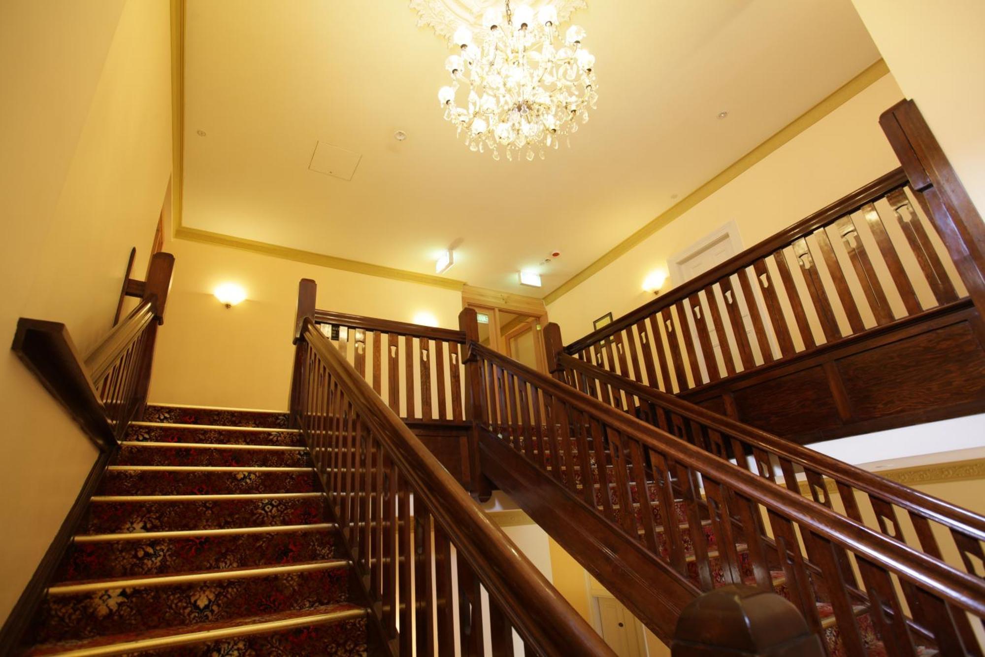 Palais Royale Hotel 4*