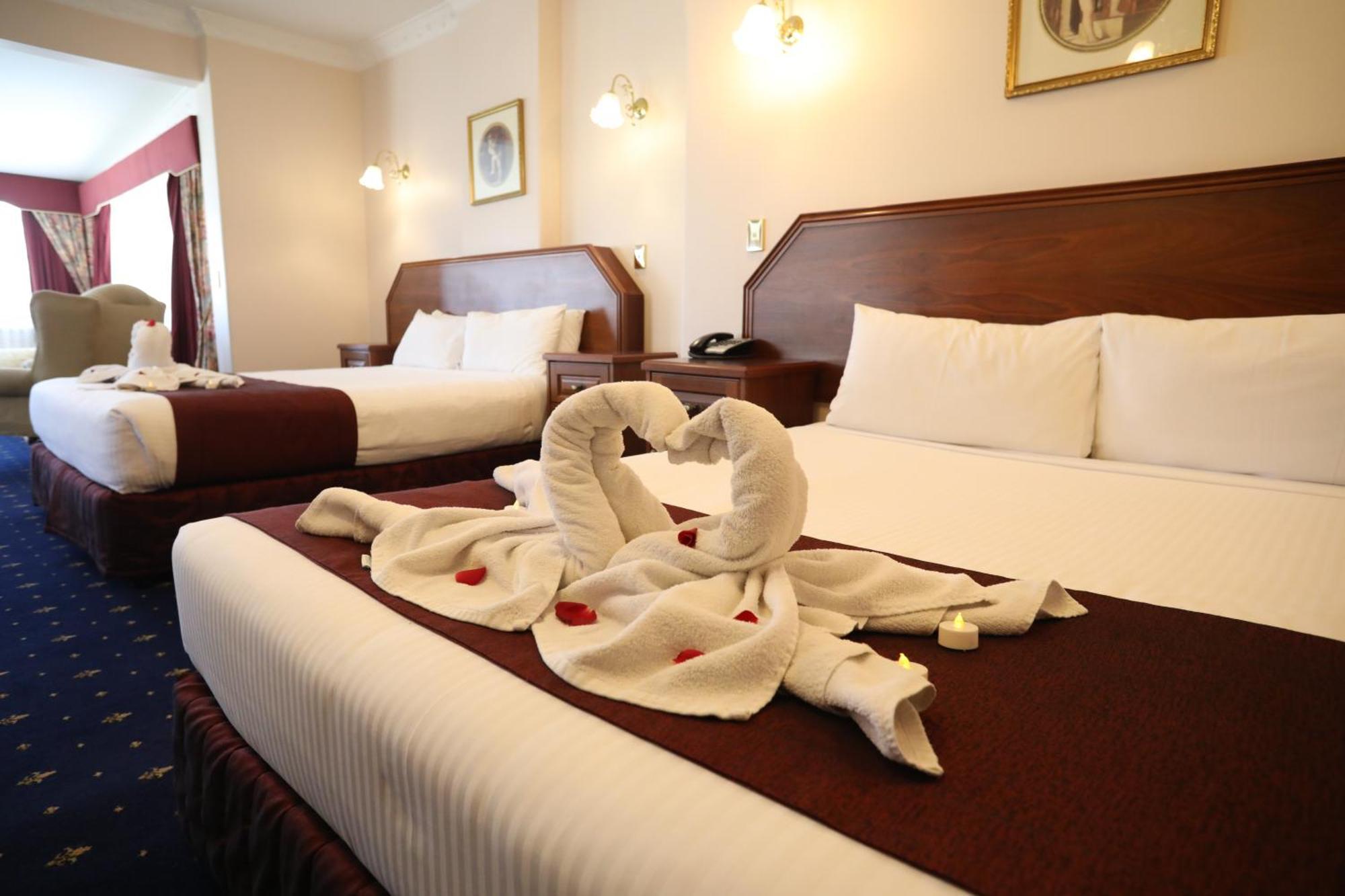 Palais Royale Hotel