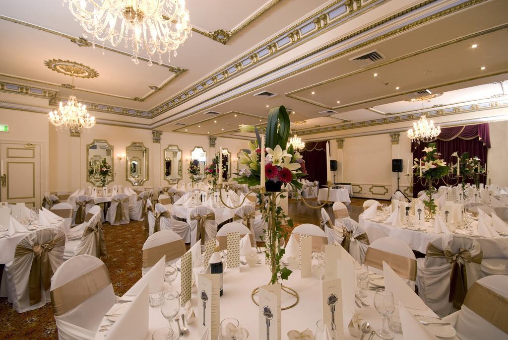 Palais Royale Hotel